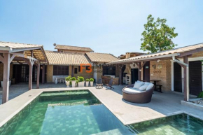 Linda Casa em Canto Grande